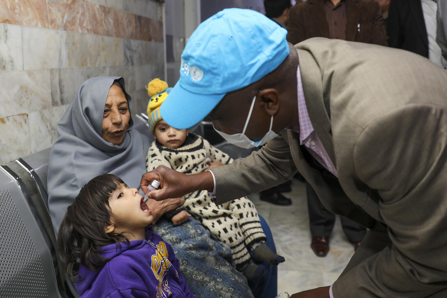 Polio drops vaccine photo UNICEF in Pakistan